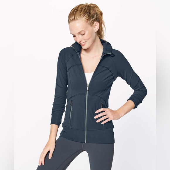 Lululemon Contour Jacket in Nocturnal Teal - Picture 1 of 5